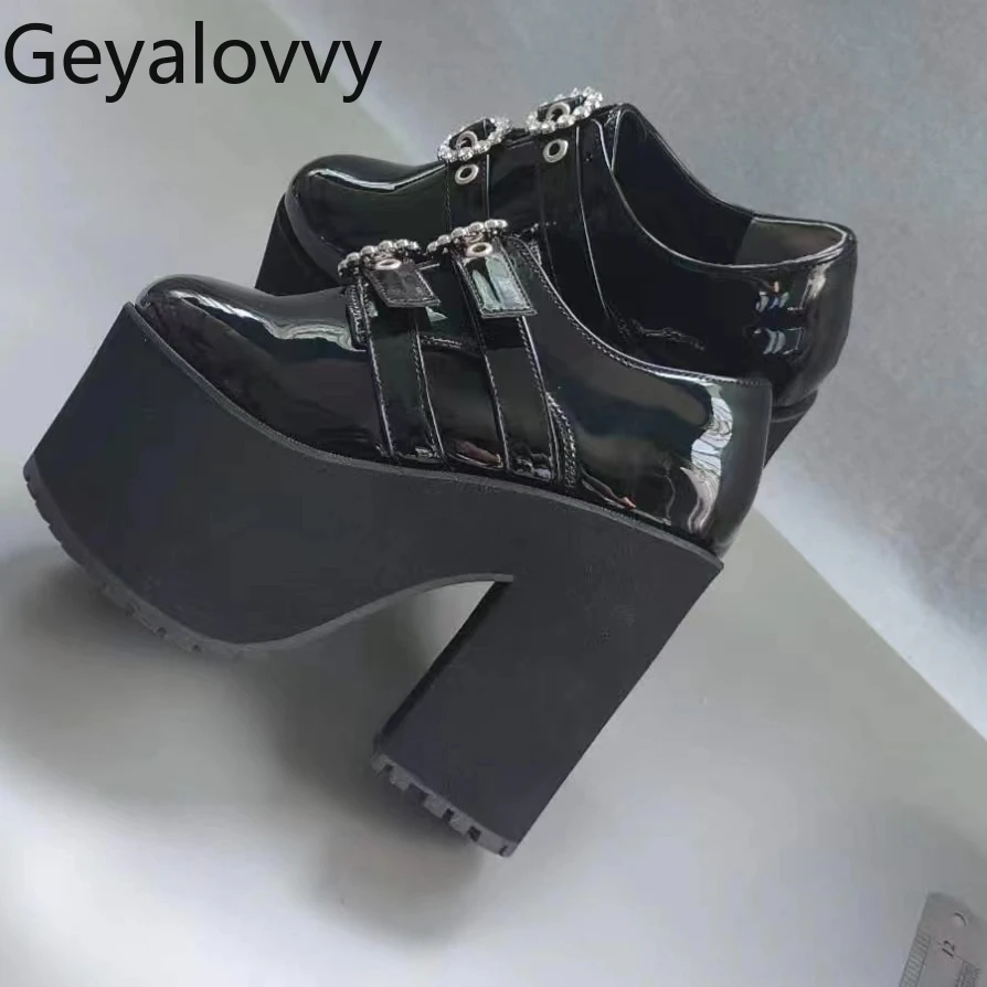 النمط الياباني الجديد الإنتاج الضخم سميكة سوليد براءات الاختراع والجلود عالية الكعب لوليتا أحذية أكاديمية سوداء متعددة الاستخدامات أحذية عالية الكعب