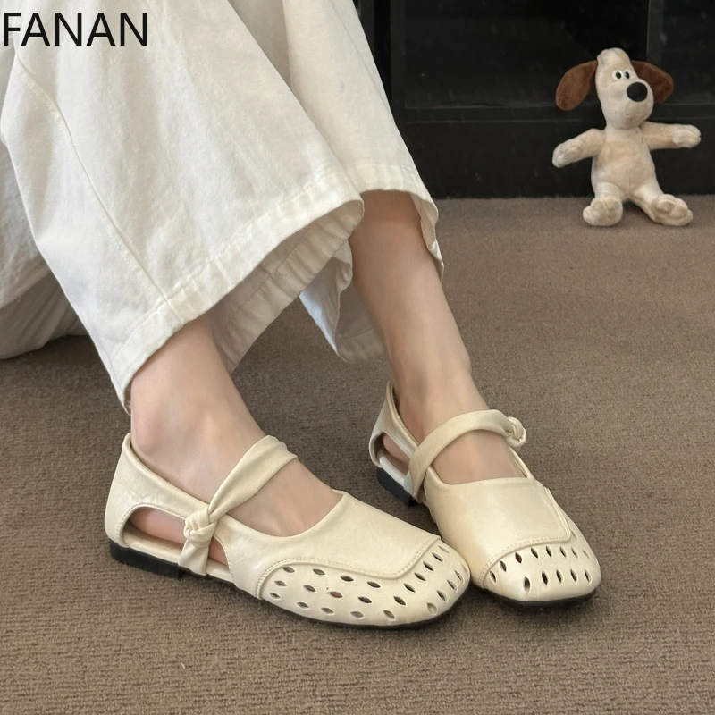 Perforated Flat Shoes for Women's  Shallow Mouth Soft Sole Non-Slip Casual Classic Leather Black Low Heel Single Shoes