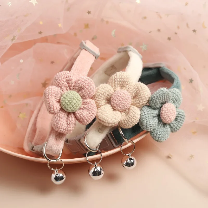 Cute knitting Flower Bell Collar Adjustable Cat Necklace Pet Collar Traction Safety Buckle Necklace Small Dog Dog Supplies Pets