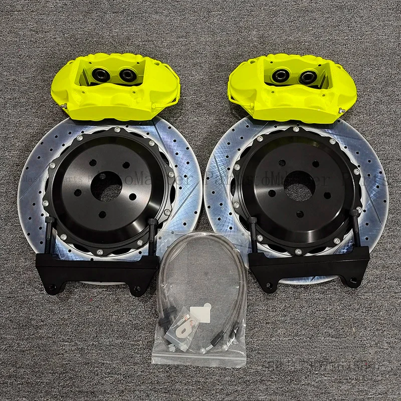 

Комплект тормозов GT4: 4-поршневые суппорты для тормозных дисков 345 мм и 380 мм, модифицированные для мини-моделей