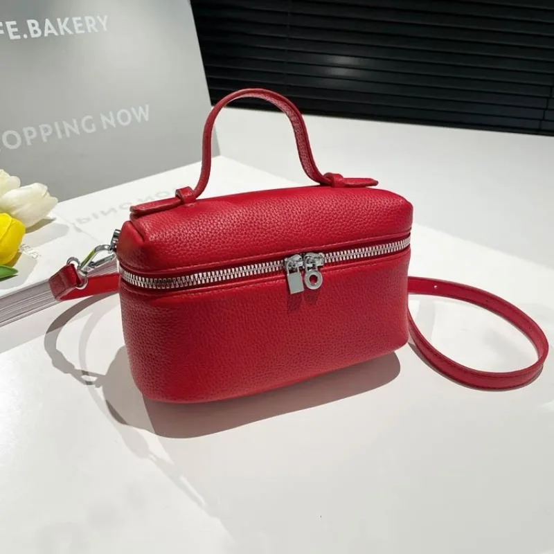 

Simple Classic Vintage Tote And Popular Fashionable Diaper Bags For Commuter Luxury Leather Messenger Bag