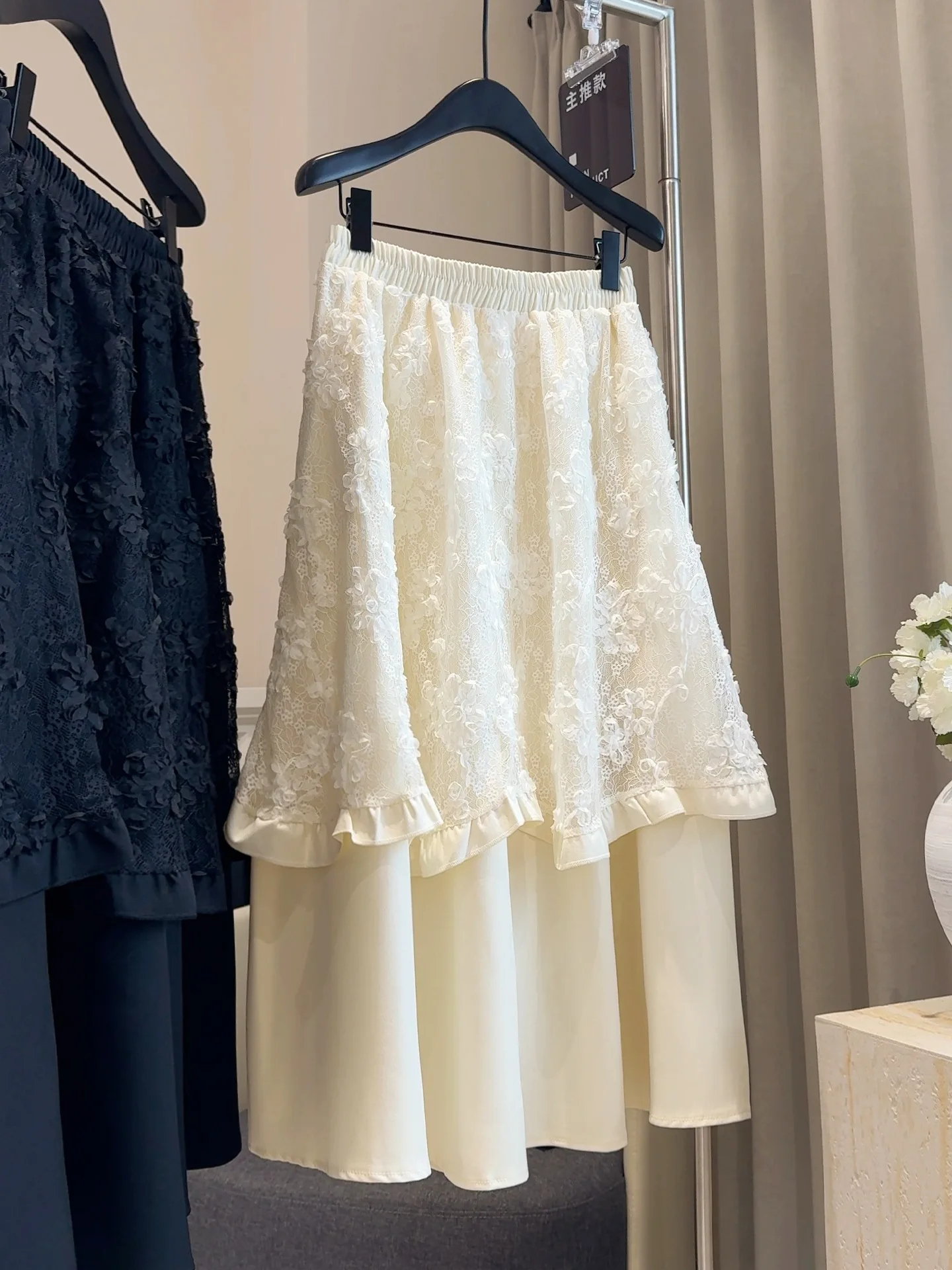 تنورة نسائية مرقعة من الدانتيل تنانير أنيقة عصرية للسيدات 2025 خريف جديد أنيق لطيف أنيق متعدد الاستخدامات تنانير على شكل حرف a