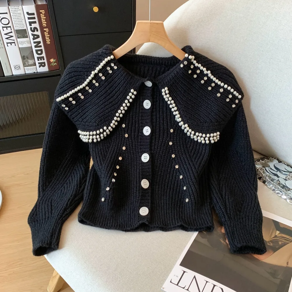 

2025 нежный стиль, милый возрастной короткий свитер с кукольным воротником для женщин, осень-зима, уникальный дизайн, шикарные вязаные топы из бисера