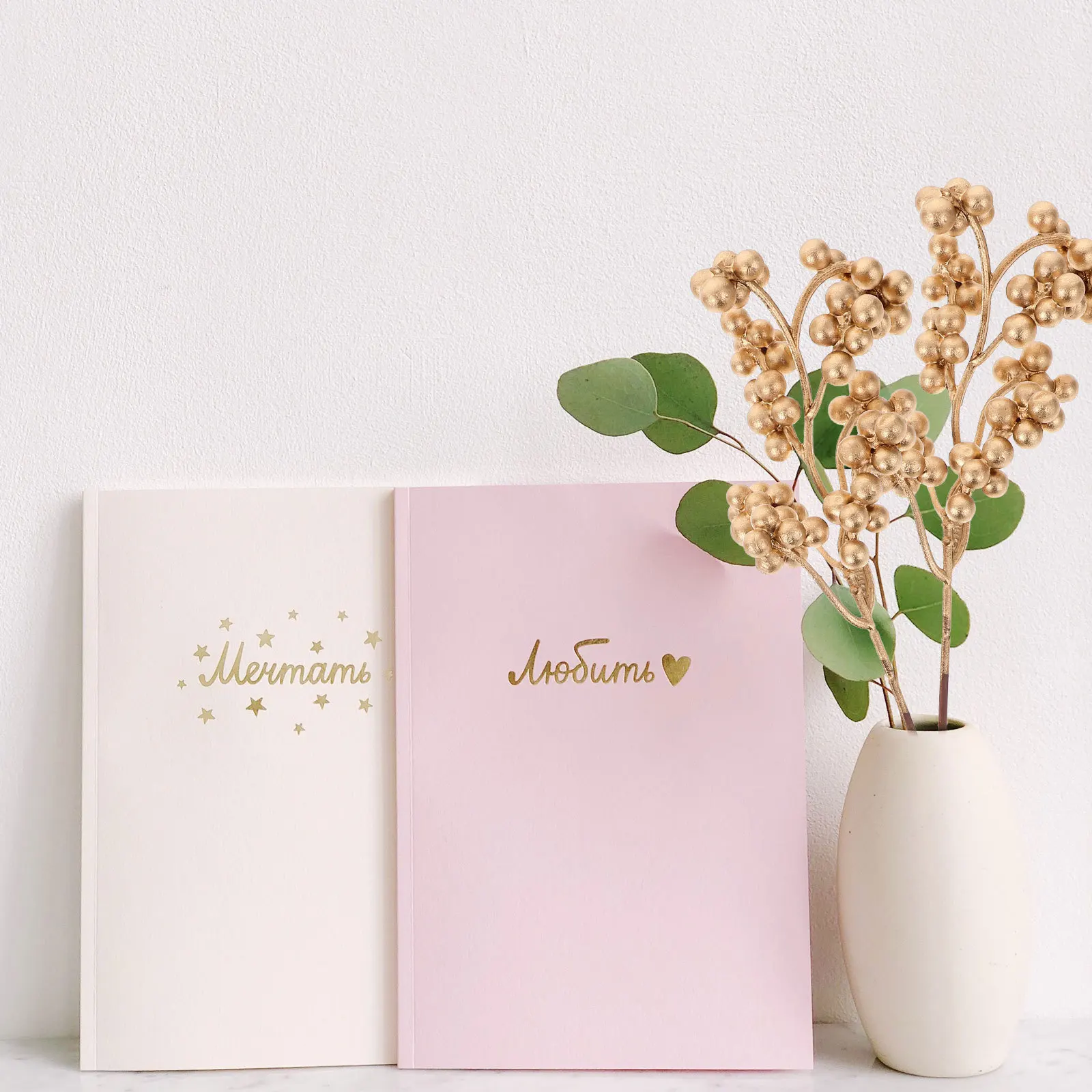 

12Pcs Artificial Berry Stems Christmas Decor DIY Picks Vibrant Color Plastic Lasting Years Flower Arrangement Berry Stems