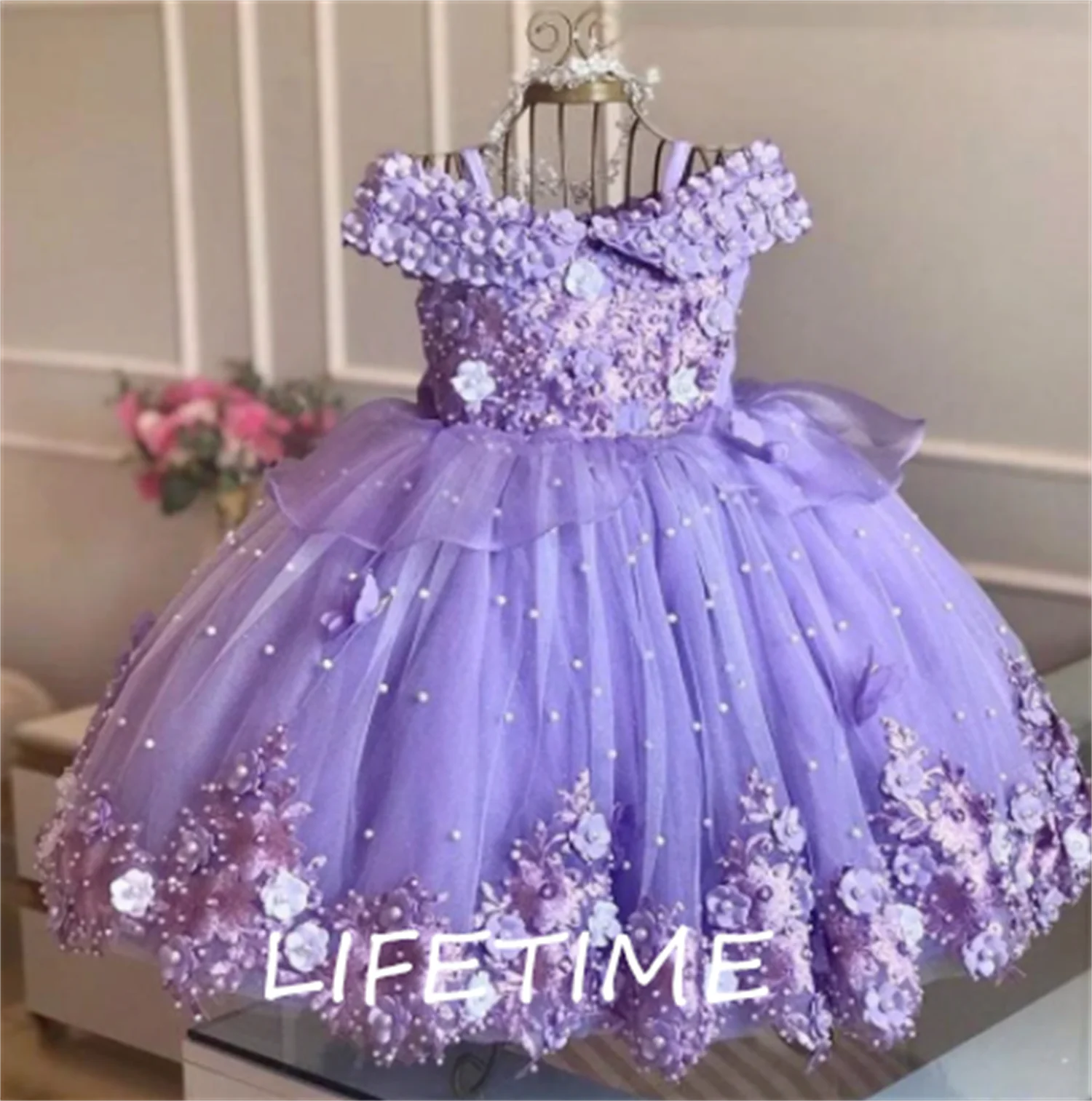 

Cute Pink Baby Girl Dresses Lace Pearls 3D Butterflies Toddler Pageant Gowns Little Girl Birthday Dress First Communion