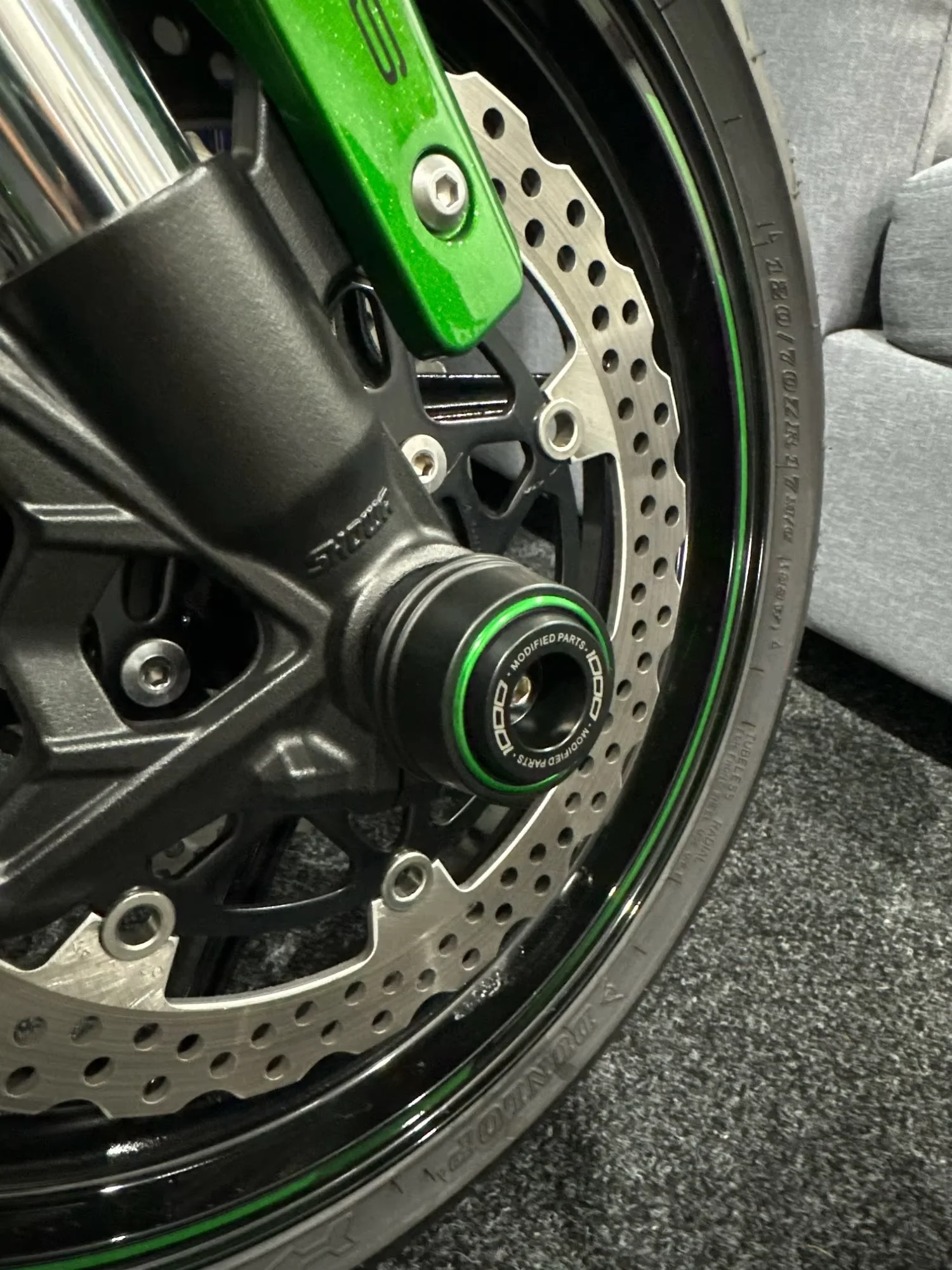 Für Kawasaki Z1000 Z1100 SE Ninja 1100 1000 SX Versys 1000 1100SE Motorradzubehör Vorderradgabel-Achsschutz – Detail 1