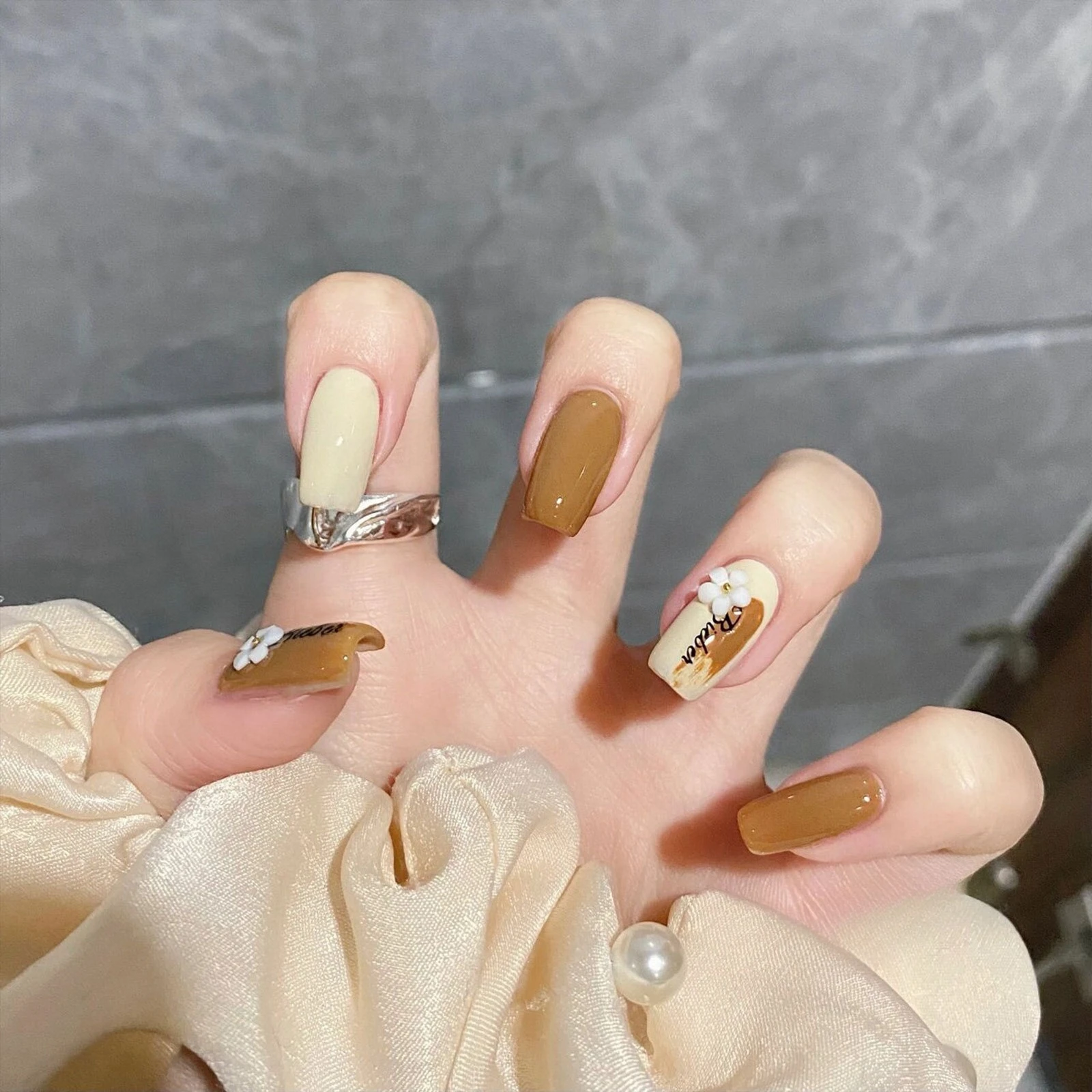 1 Set Gold Foil Letter Nail Stickers Popular Black White Self Adhesive 3D Versatile DIY Nail Art Decor