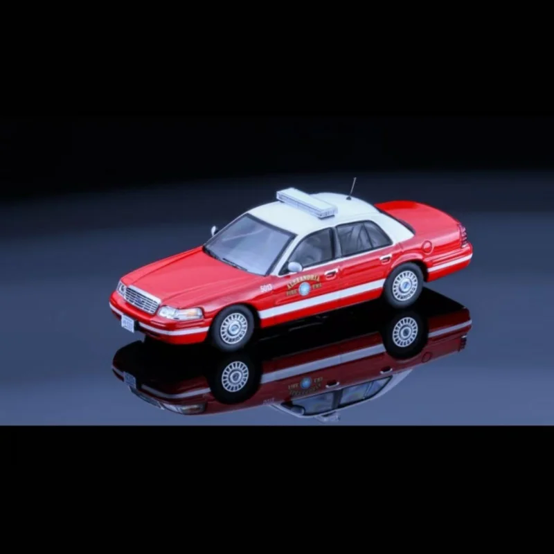 

​Rollin 1/64 Crown Victoria Alexander RSVP /San Diego/Fire Department Car Alloy Model