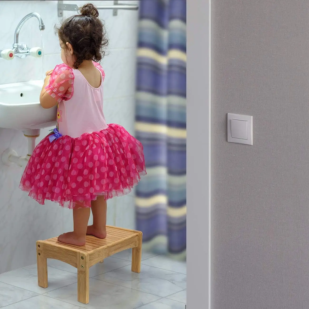 

Small Bamboo Step Stool - Wooden Foot Rest Stool & Potty Training Stool For Kids Toddlers
