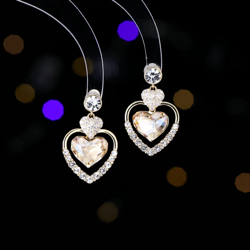 

s925 Silver needle niche design earrings, versatile and trendy accessories, super sweet and ethereal heart-shaped earrings