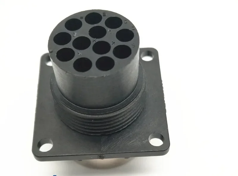 SourIAU BURNDY 12 core circular connector socket UTG01412P UTG014-12P