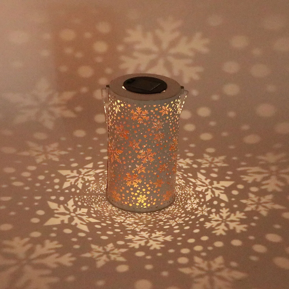 

Iron Solar Lantern Decorative Lights Snowflake Lamp Projection Warm Light Garden Party DIY Winter Outdoor Decoration