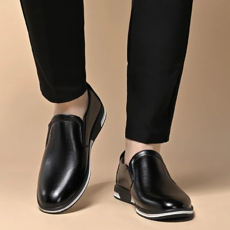 Luxe lederen herenschoenen Comfortabele loafers Slip op mannelijke mocassins Antislip rijschoenen Hoge kwaliteit herenschoenen Plus maat