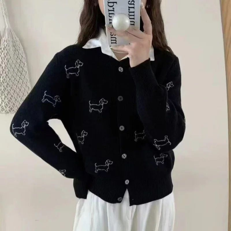 

Autumn Winter Gray Embroidered Knitted Cardigan Sweater Coat College Loose Slimming Elegant Design Long Sleeve Top
