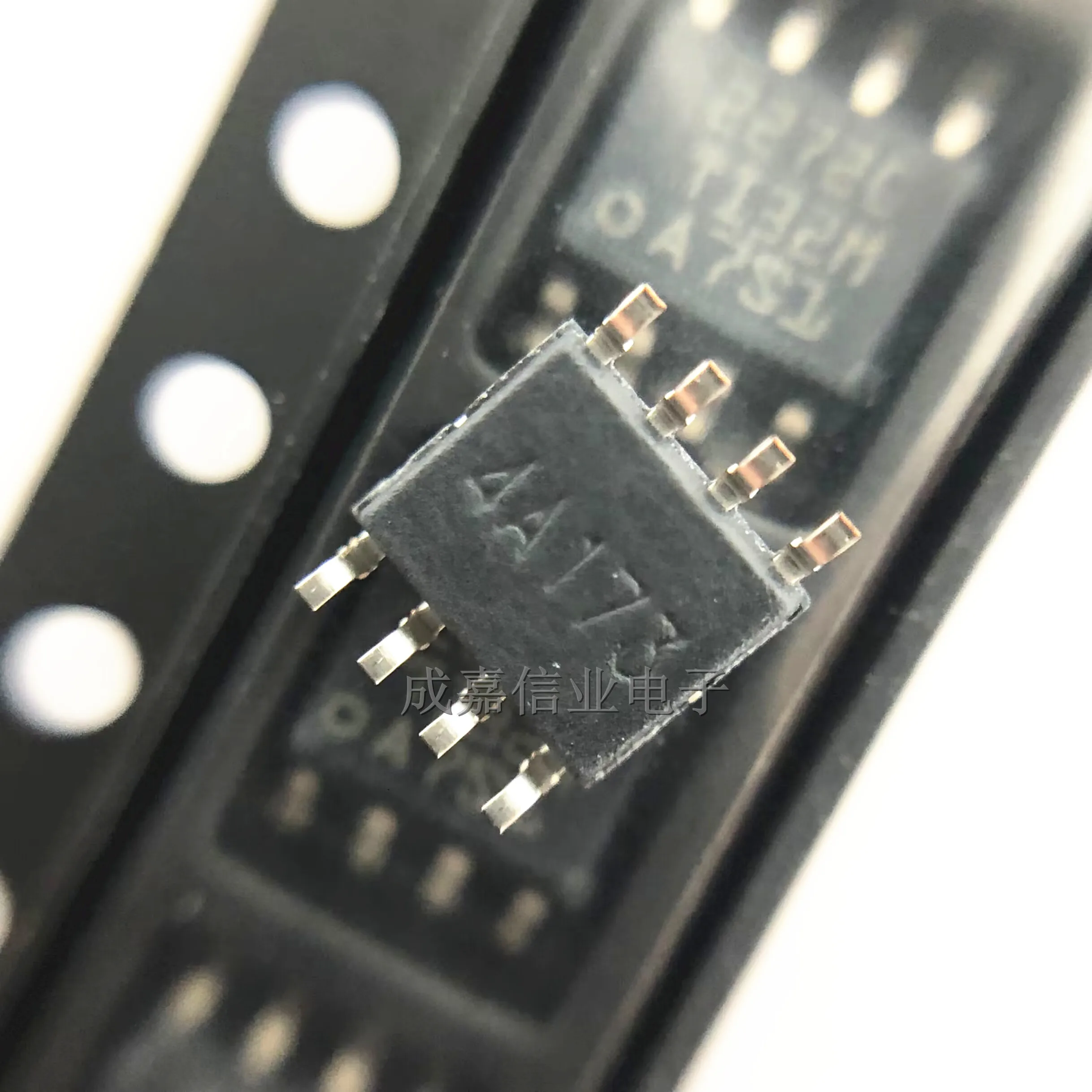 10pcs/Lot TLC2272CDR SOP-8 MARKING;2272C Operational Amplifiers - Op Amps Dual R/R Op Amp Operating Temperature:- 40 C-+ 125 C