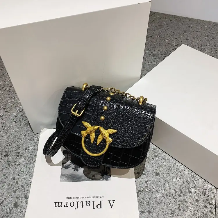 

Винтажная сумка с двумя ручками, в комплекте с верхними ручками и ремнем через плечо, квадратный силуэт с клапаном, компактный размер, для повседневного использования.