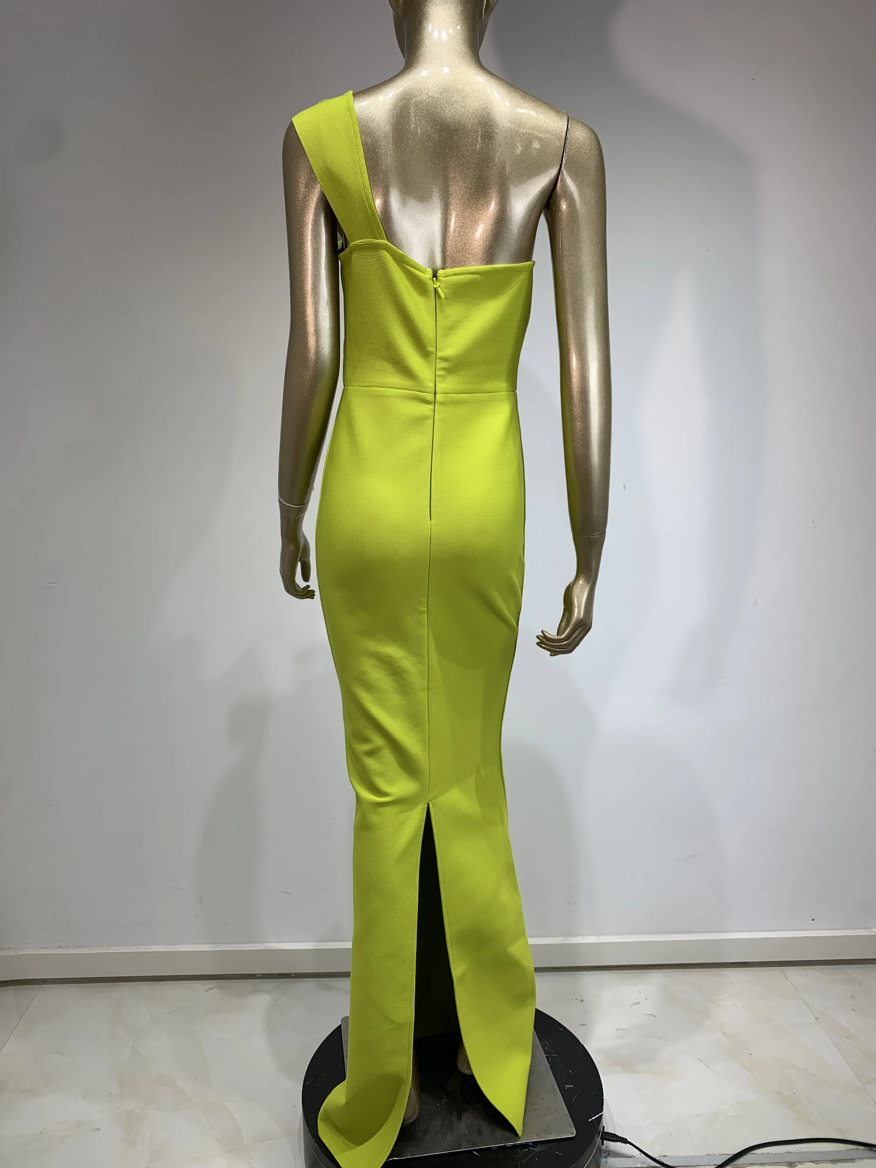 2024 New Neon Green Bandage Party Dress For Women Strapless V Neck Appliques Maxi Long Celebrity Evening Gala Gowns High Quality