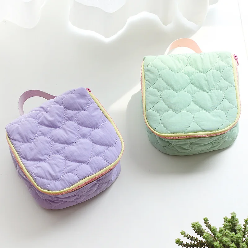 

Cute Heart Makeup Organizer Bag Large Capacity Portable Travel Toiletry Handbag Wash Bag Cosmetic Bag