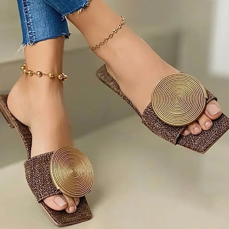 2022 New Woman Summer Flat Sandals Plus Size Round Buckle Solid Flats Female Casual Slippers Ladies Women Fashion Beach Shoes