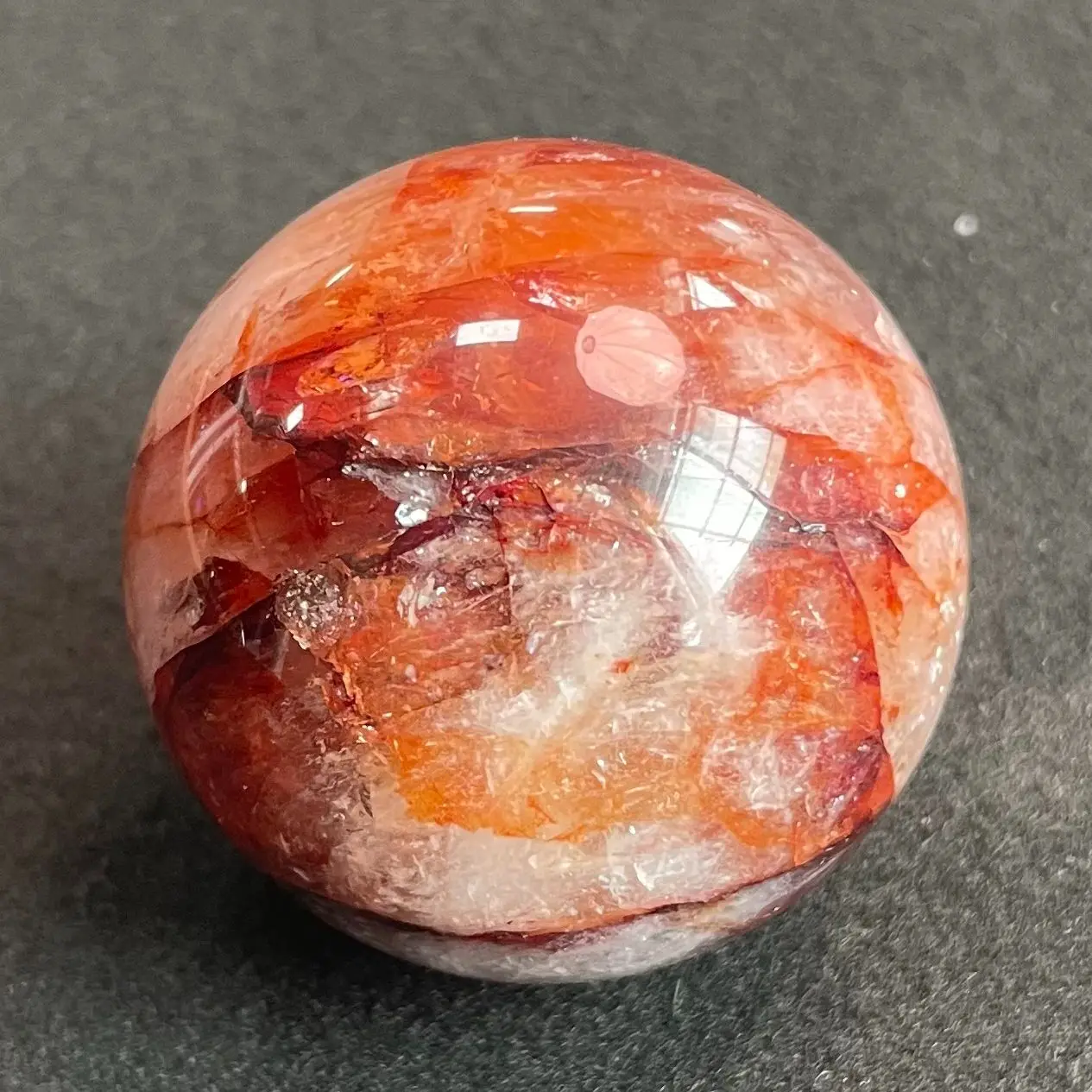 Boule de Clip Rouge Arc-en-Ciel en Pierre Naturelle, Sphère de Quartz Clair, Décoration de Roche Rugueuse, Guérison Polie, Y281, 115g