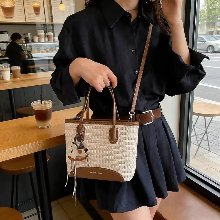 

New Woven Pattern Tote Bag Women's Foreign Style Versatile Portable Bucket Bag Splicing Shoulder Messenger Bag