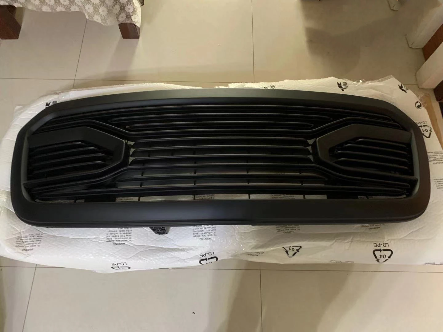 شوايات سباق شواية أمامية متوسطة عالية الجودة ABS كاملة ذات نوعية جيدة كروم مناسبة لدودج رام 1500 2013-2018 #5