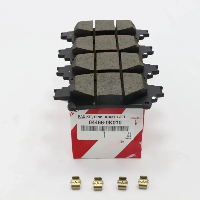 Применимо комплект оригинальных задних дисковых тормозных колодок Toyota Fortuner OEM 04466-0K010