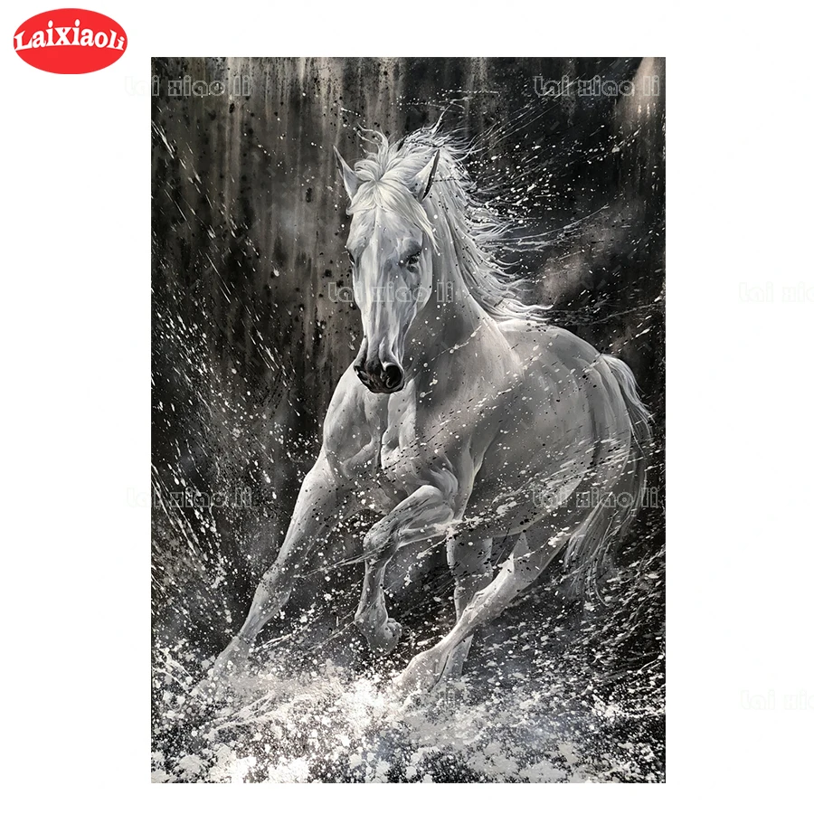 

diy Diamond Painting Black and white animal art, running horse Diamond Embroidery Full square round drilling 5d Diamond Mosaic