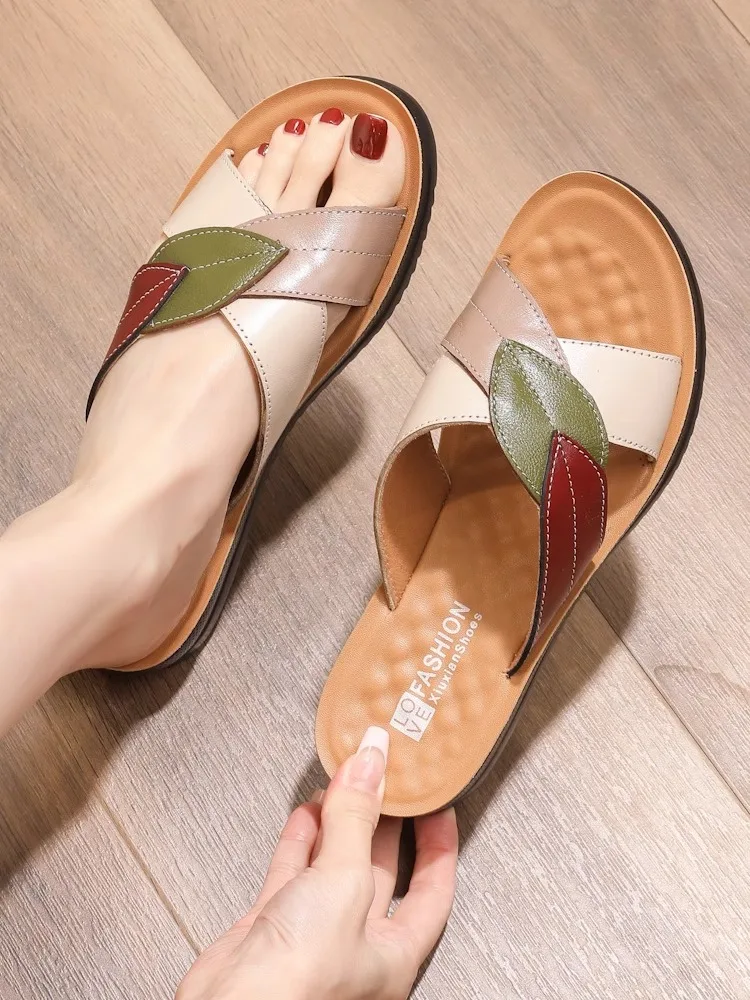 Full Cowhide Mom Slippers Women Summer Outdoor Wear Real Leather Soft Bottom Midlife Flat Bottom Anti-slip Elderly Sandals