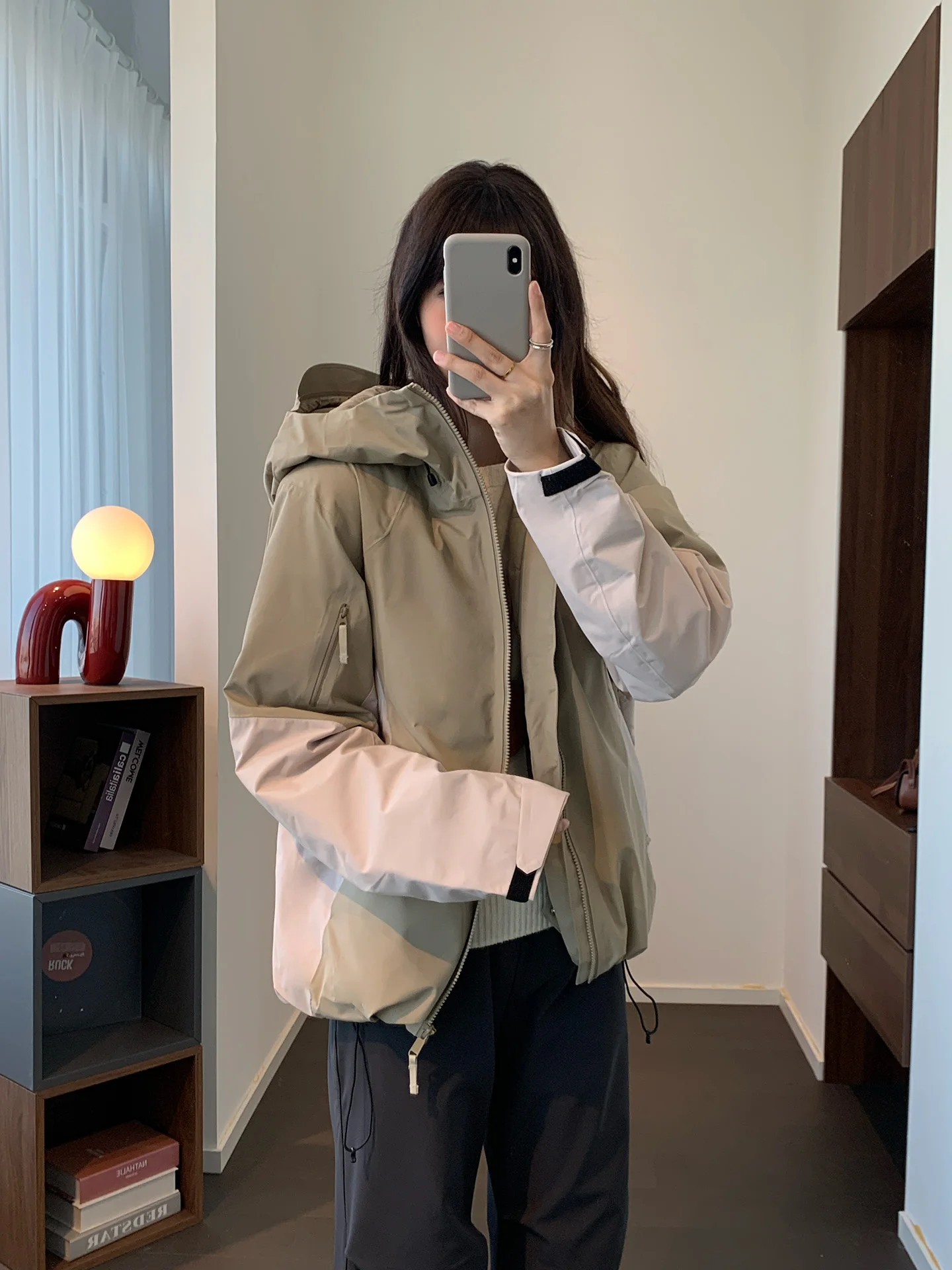 

Женская уличная куртка из гусиного пуха с капюшоном, теплая, 90% гусиный пух, свободный крой, длинный рукав, на молнии, Uni Crispirit