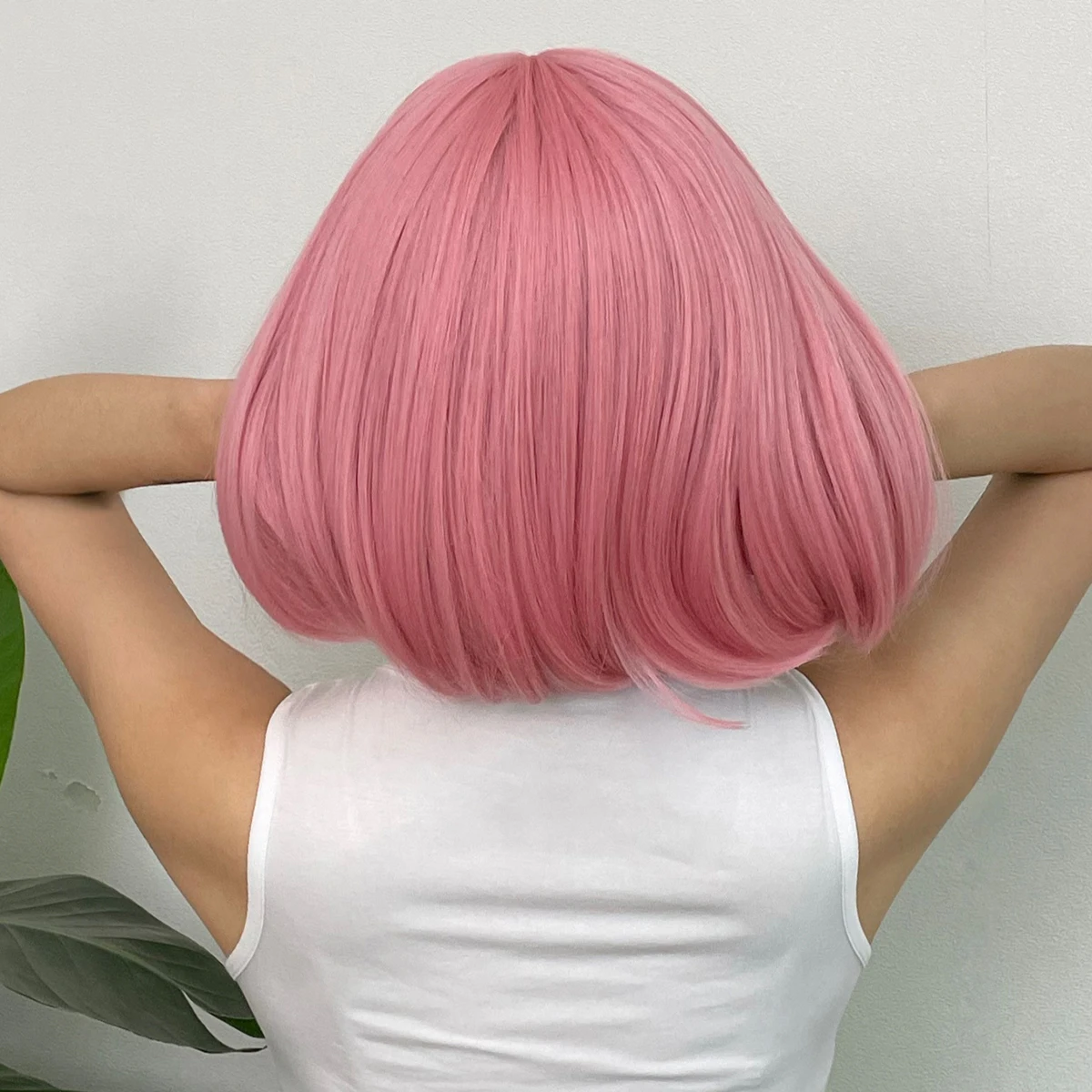 Kurze gerade Bob synthetische Perücken rosa Natur haar Perücke mit Pony für Frauen Cosplay süße Perücke hitze beständige Faser