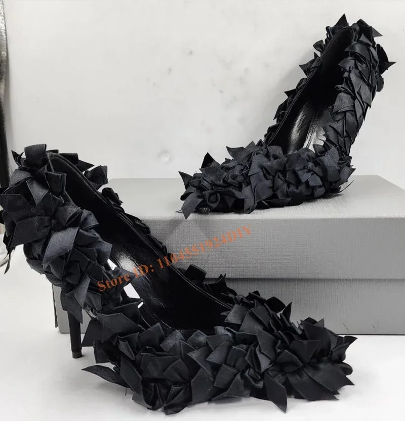 Satijnen pumps in zwart Allover strikpompen Damesschoenen met puntige neus Slip-on hoge hakken Schoenen met puntige neus Dames