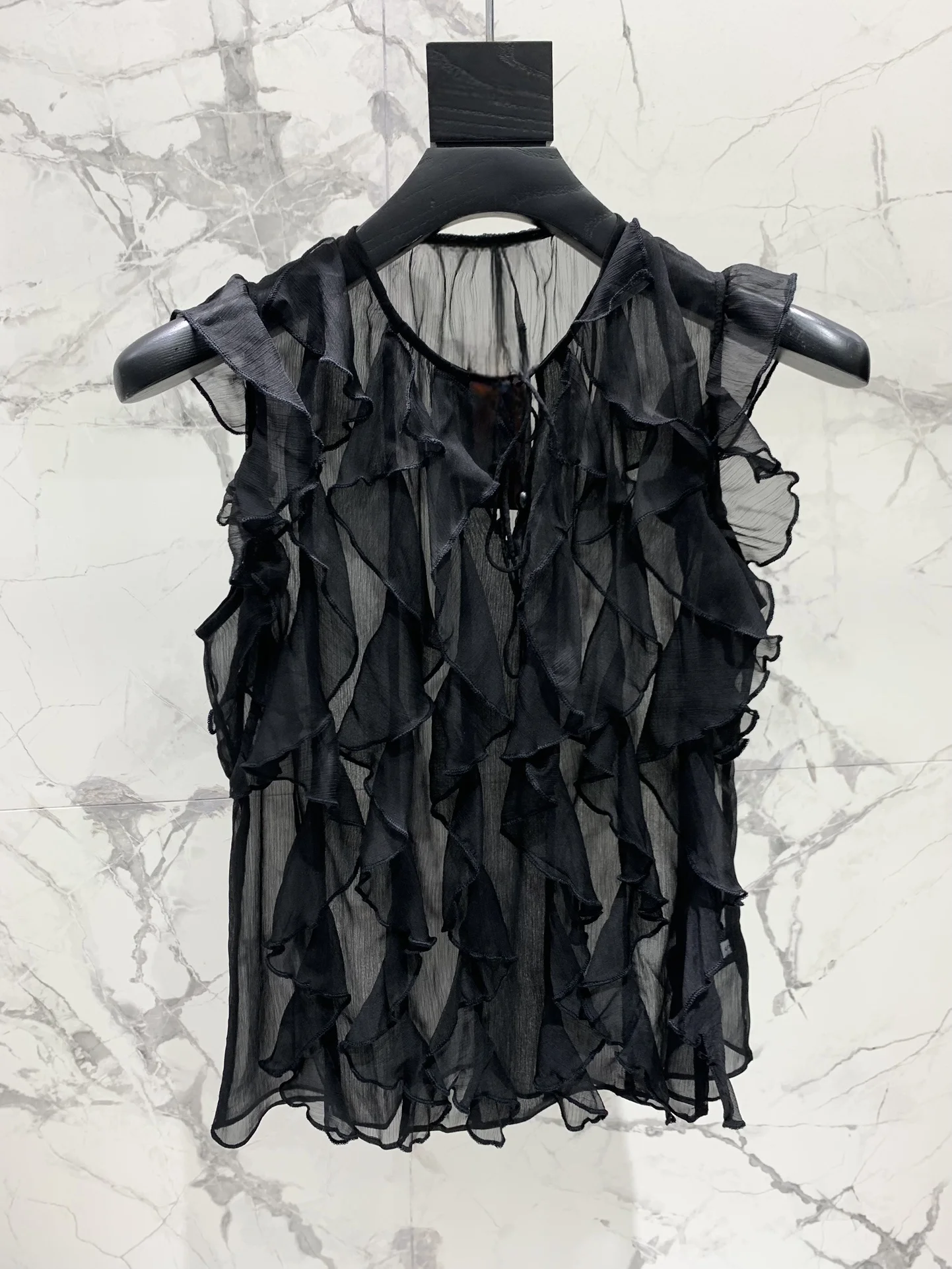 

Women's Lotus leaf edge sleeveless top Women's Shirt Long Sleeve Shirts Female Clothing Shirt Top Women Blouse Women Clothing