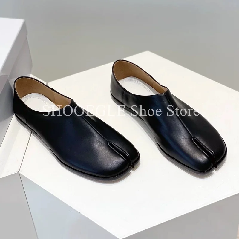 

Split Toe Silver Black Leather Loafers Shoes Spring Cattlehide Men Oxfords Slip on Lazy Flat Shoes Male Formal Party Shoes