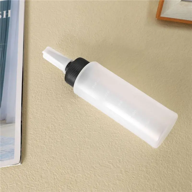 A01M-150Ml Salon Hair Color Measuring Applicator Bottle Scale Hairdressing Tool