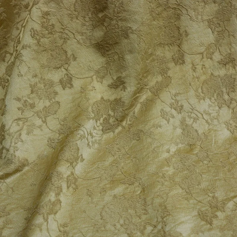 The 45 momme silk and wool blend jacquard traditional method  peel plant-dyed autumn winter suit fabric is now available