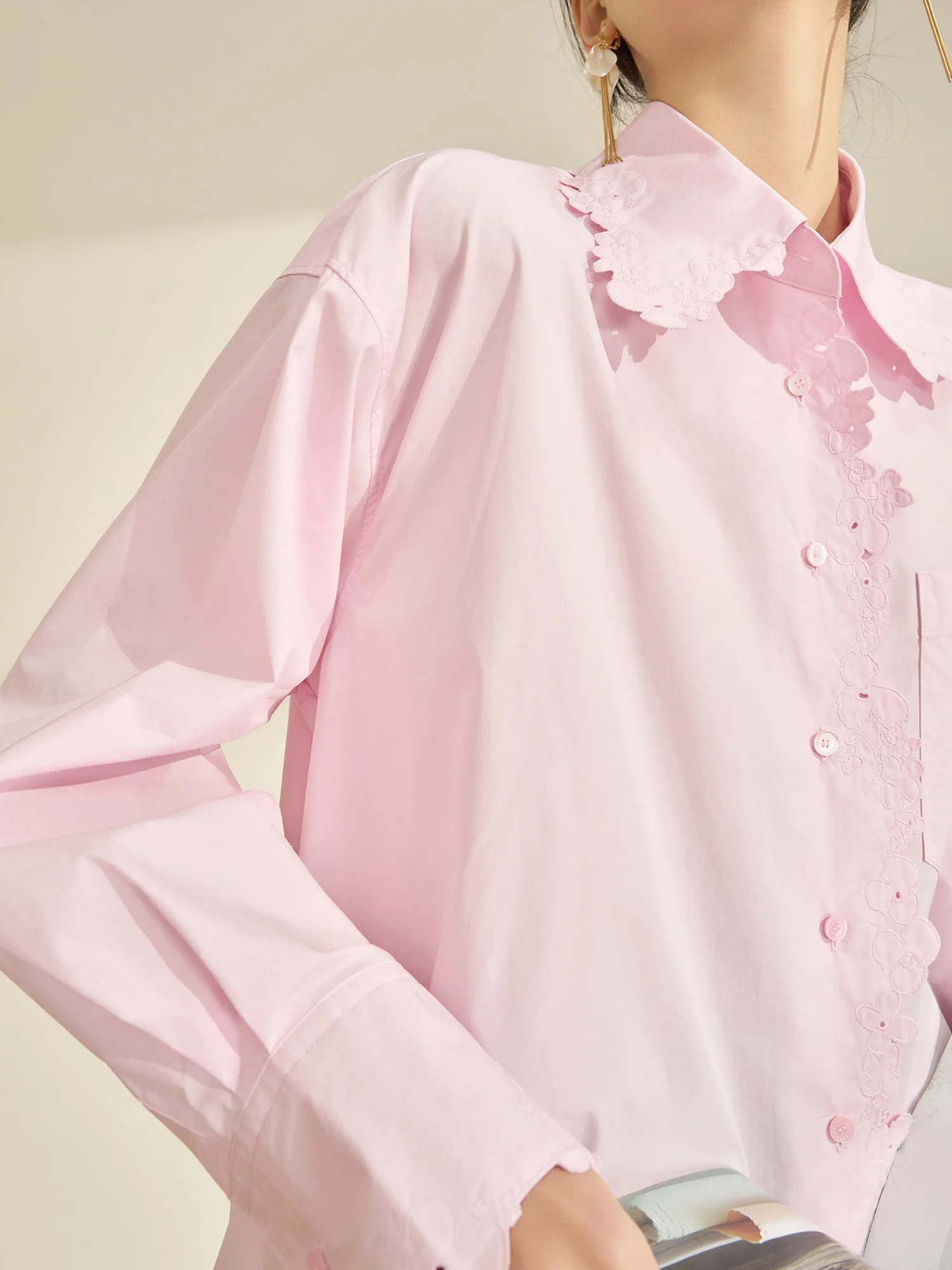 

Flowing Era Casual Loose irt Ele Design Sense New Sle High Quali Top Women's Faion Polyester Fiber Spring Season