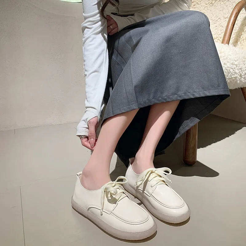 جولة تو أحذية نسائية منصة الأحذية النسائية النمط البريطاني المتسكعون مع الفراء حذاء رياضة كاجوال الخريف قباقيب الصيف الرجعية الراحة