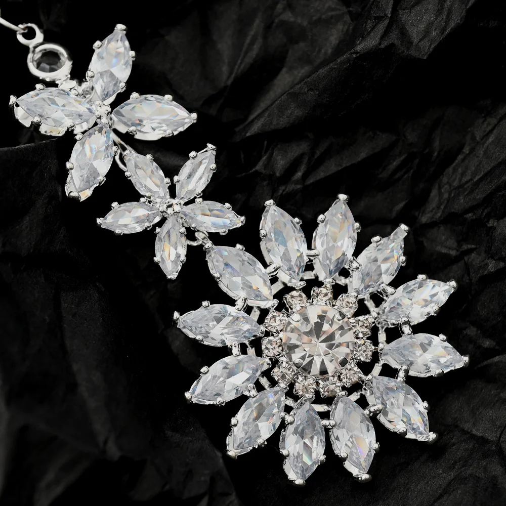 Rhinestone Forehead Chain for Women Crystal Floral Maang Tikka Hair Jewelry Bridal Headpiece for Wedding Prom Party Festivals