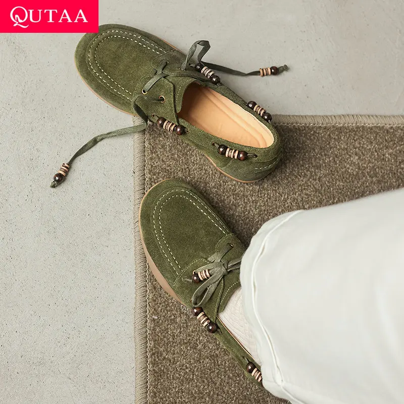

QUTAA 2026 Новинка: Женские лоферы из замши, весенние повседневные туфли без каблука, с эффектом мятой кожи, на шнуровке, с круглым носком, размеры 34-40