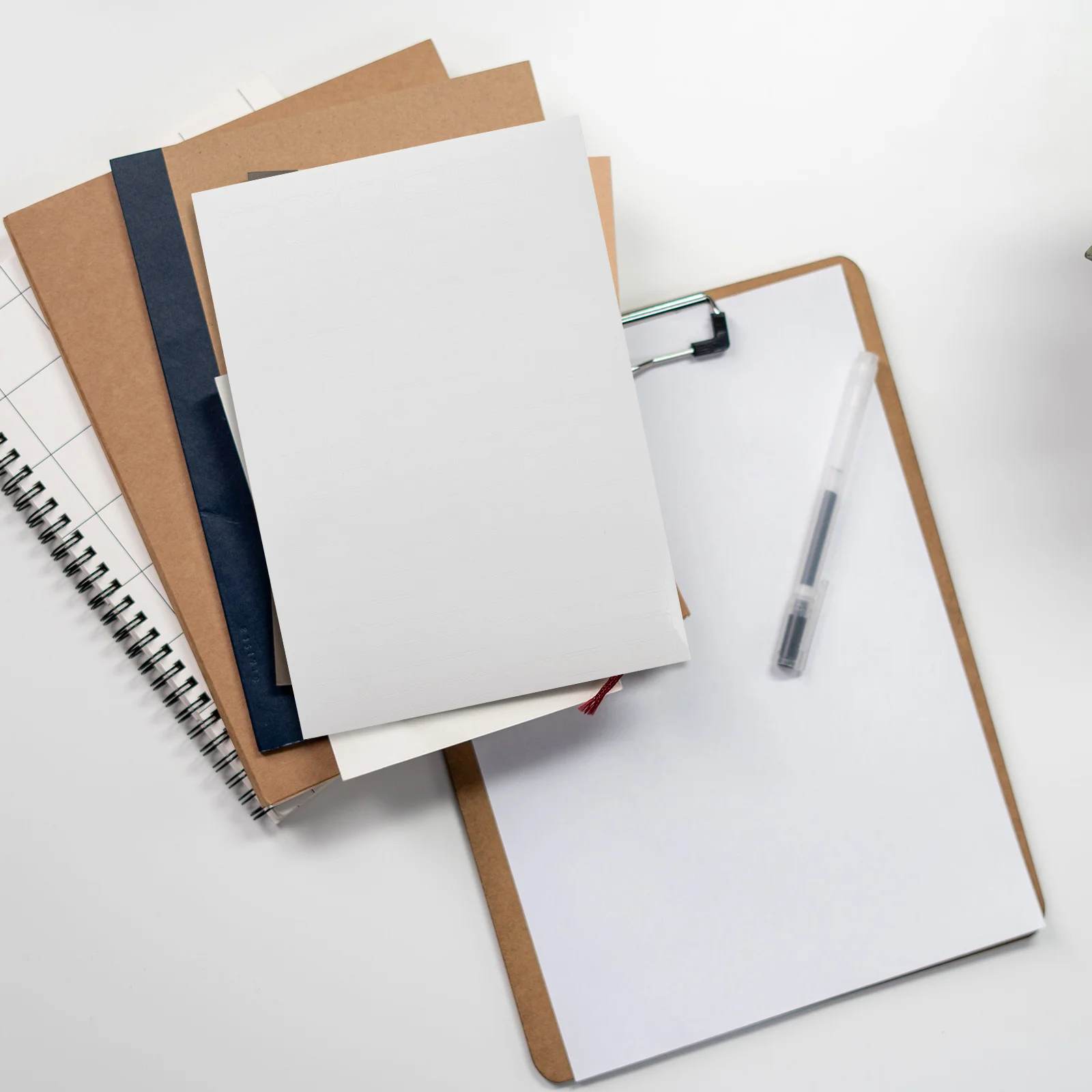 ملصقات لاصقة فارغة قابلة للطباعة، ورق ملصقات لاصق مقاوم للتمزق غير لامع لتنظيم مكتب الطابعة