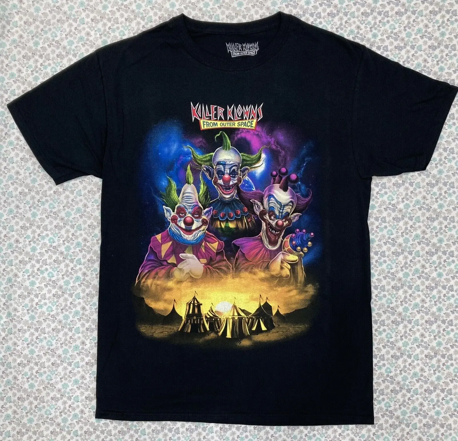 T-shirt Hot Topic Killer Klowns dalla tenda trio dello spazio esterno