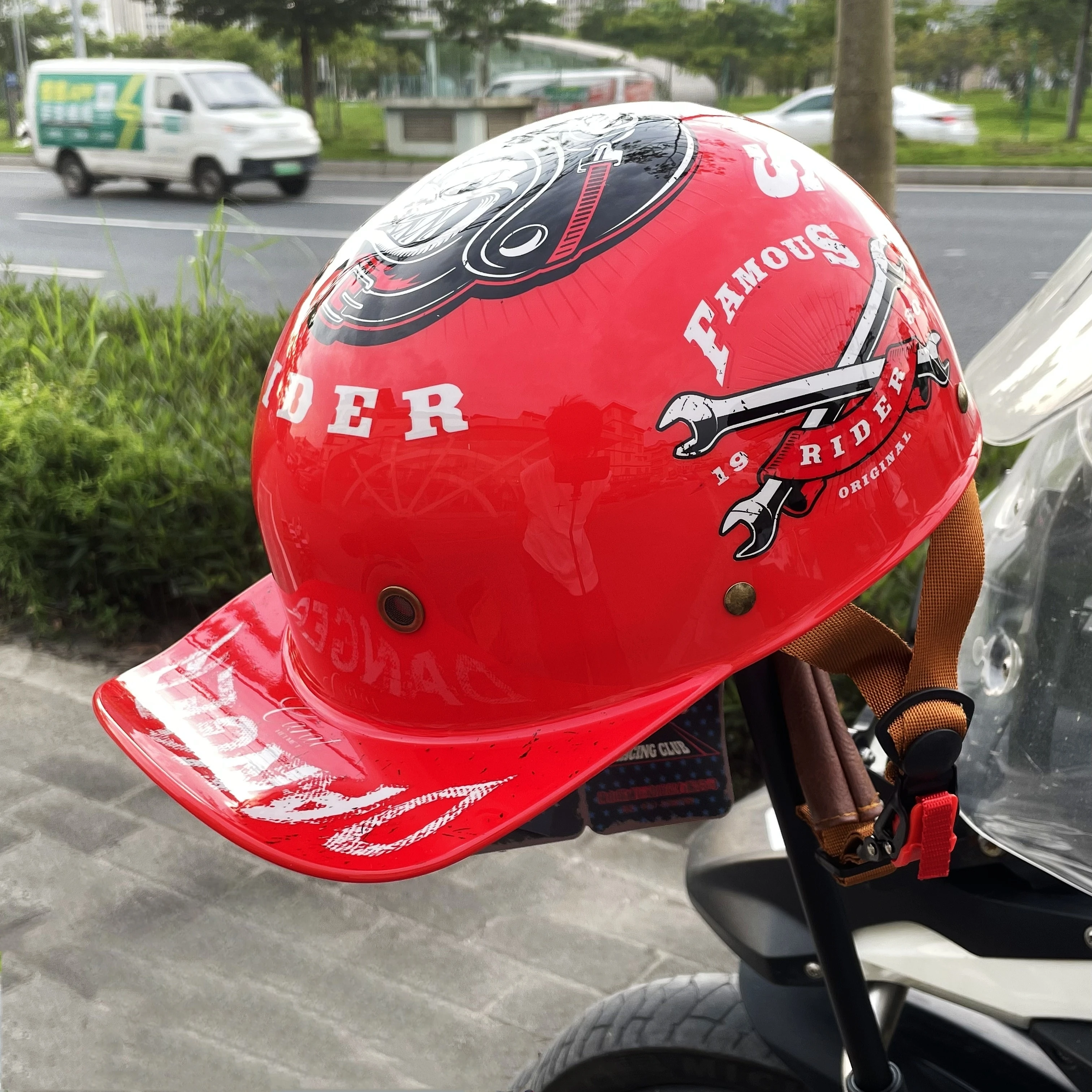 Medio casco de motocicleta estilo retro: carcasa de ABS y sistema de ventilación, universal para las cuatro estaciones, adecuado para Harley y electricidad