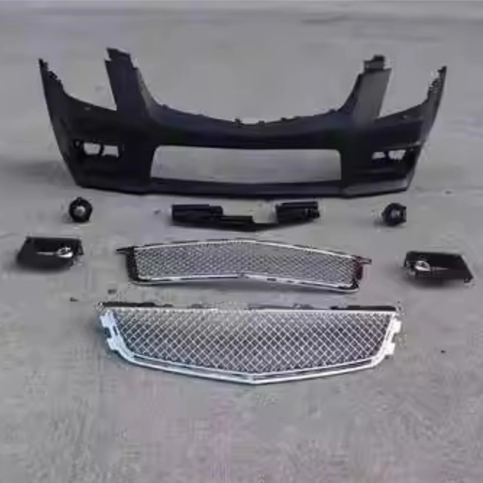 

Front Bumper Assembly Botton Top Grille Fog Lamp for Cadillac CTSV Convert V Kit Fog Lamp Frame Car Accessories