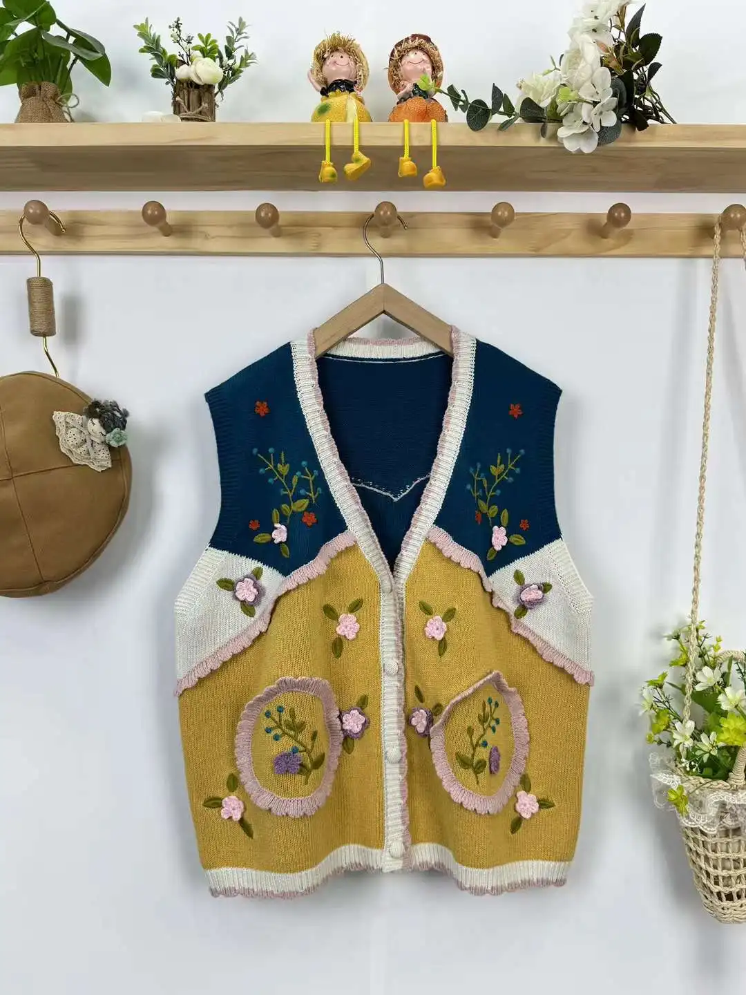 Chaleco cálido Mori Kei para mujer, cárdigan de punto Kawaii de un solo pecho con bordado de flores, suéter de retazos, moda de otoño