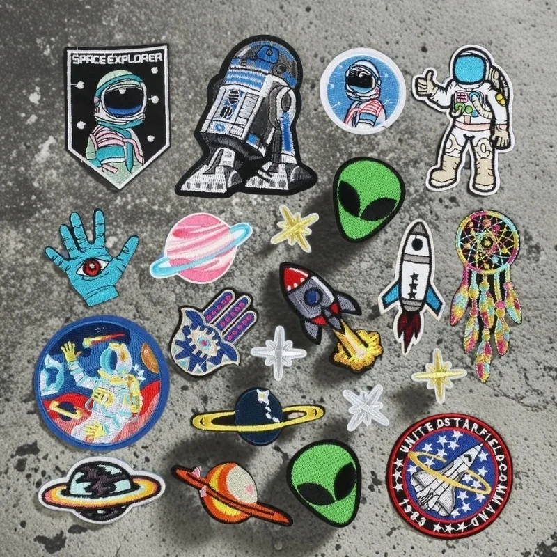 

Alien Embroidery Cloth Sticker Astronaut Patch Sticker Decorative Embroidery Chapter Boy Spaceship Rocket