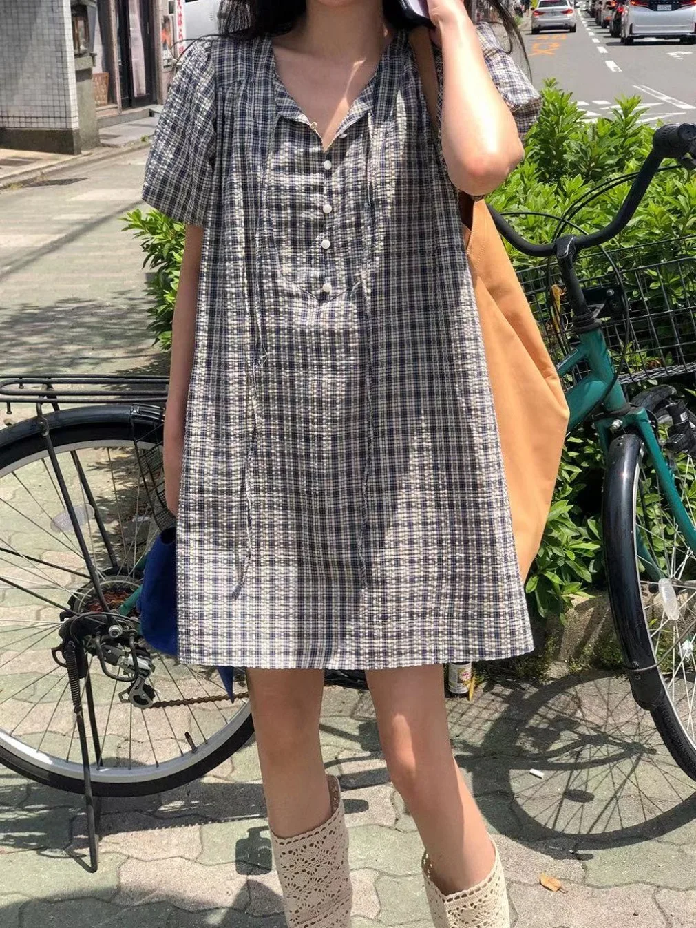 

Chic Summer Vintage Plaid Dr Women's Versatile Sweet Sle Bubble Sve ort Sve round Ne Single Button Closure Dr