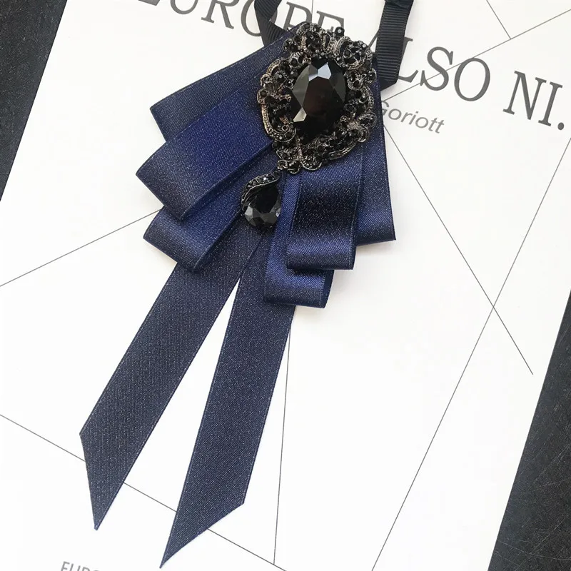 Kobiety luksusowa niebieska wstążka muszka broszka z kokardą kołnierz szpilki męskie broszki bluzka damskie eleganckie akcesoria biżuteria diamentowa motyl — zdjęcie 5