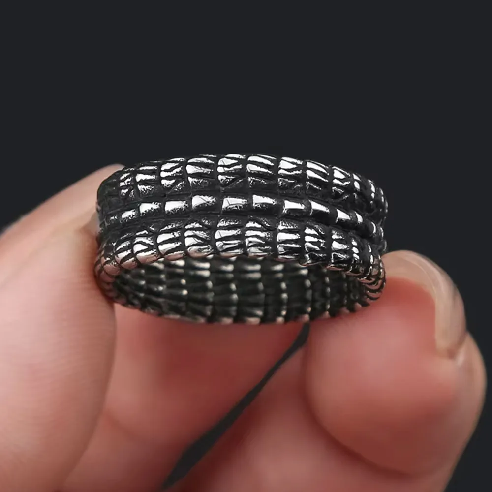 Men's Vintage Dragon Scale Ring 316L Stainless Steel Gothic Punk Band Unisex Oxidized Silver Biker Hip Hop Amulet Jewelry Gift