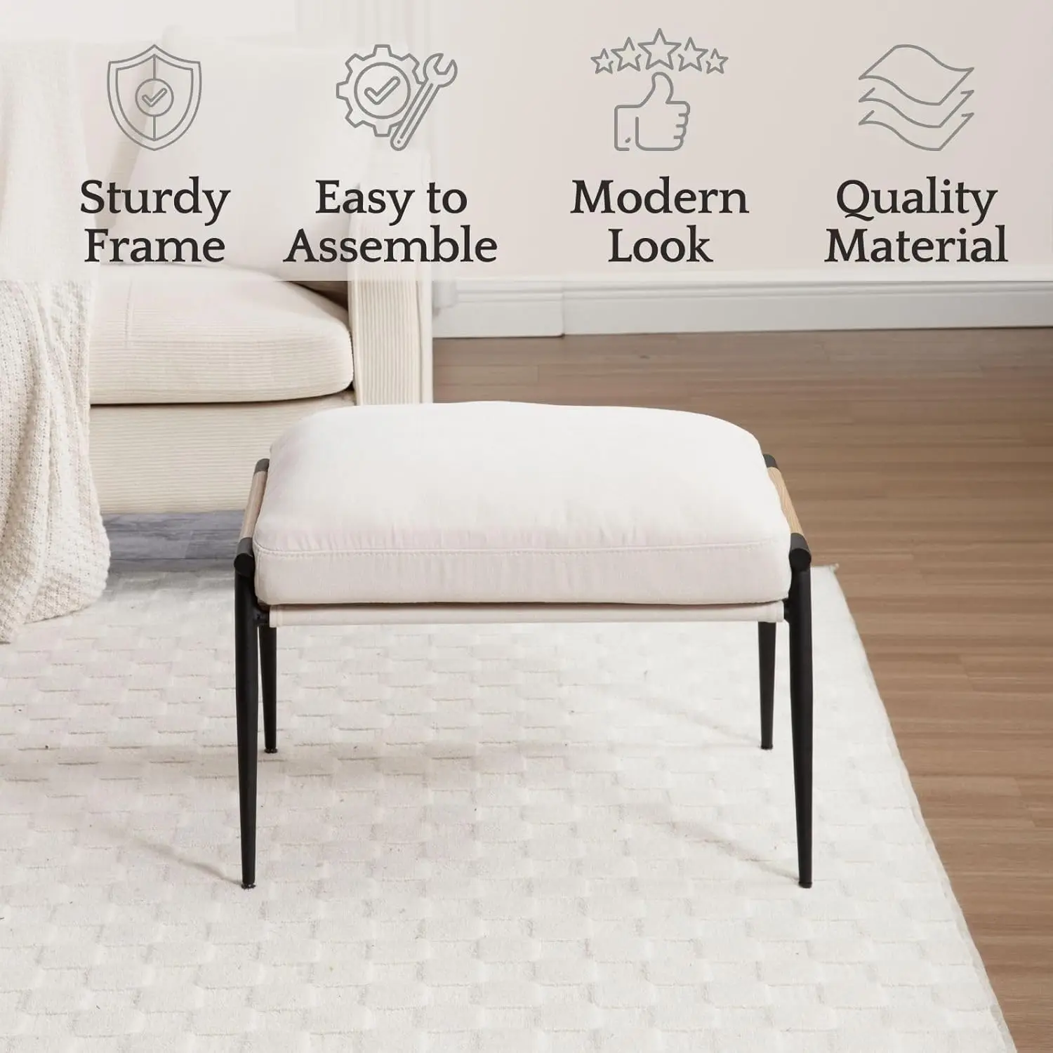 베이지 색상의 셔닐 풋스툴, 검정색 금속 다리와 나무 팔걸이, 거실이나 현관용 모던 오토만